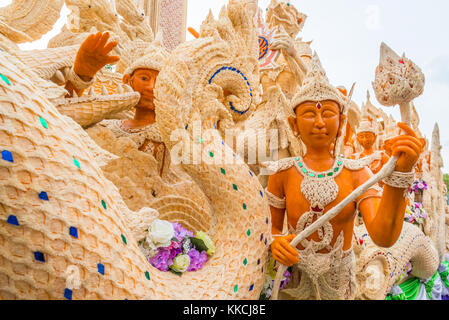 Letteratura thailandese dee realizzato dalla cera per marciare in candela festival in ubonratchthani, Thailandia Foto Stock