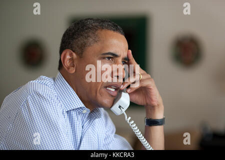 Il presidente Barack Obama detiene chiamata in conferenza sull uragano irene con fema Direttore Craig fugate, homeland security segretario janet napolitano, capo del personale di Bill daley e john brennan, assistente del presidente per la sicurezza nazionale, chilmark, Massachusetts, 25 agosto 2011. Foto Stock