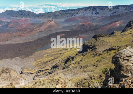 Vista sul cratere sulla sommità del Vulcano Haleakala, Maui, Hawaii Foto Stock