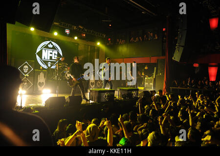 FORT LAUDERDALE FL - 14 OTTOBRE: Ian Grushka, Jordan Pundik, Cyrus Bolooki, Chad Gilbert dei New Found Glory si esibisce al Revolution il 14 ottobre 2015 a Fort Lauderdale, Florida persone: Ian Grushka, Jordan Pundik, Cyrus Bolooki, Chad Gilbert Foto Stock