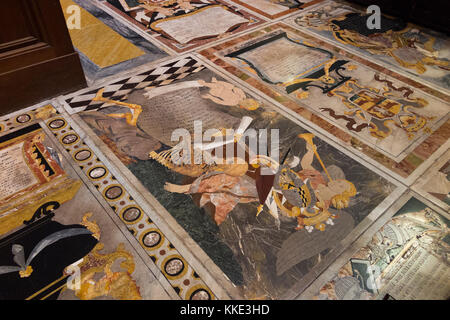 Pavimento della navata centrale comprendente di molti lapide intarsiato / lapidi / lastra di marmo / grave della / interno Co-Cattedrale di San Giovanni. La Valletta, Malta. (91) Foto Stock