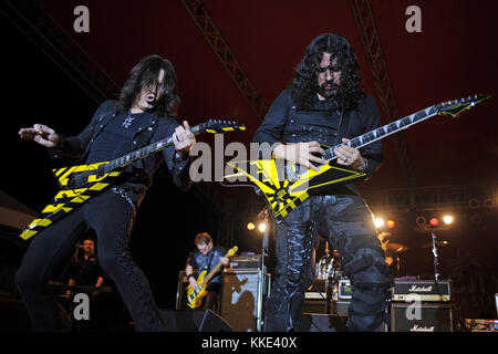 MIAMI , FL - 17 APRILE: Michael Sweet, Oz Fox di Stryper si esibisce al Magic City Casino il 17 aprile 2015 a Miami, Florida persone: Michael Sweet, Oz Fox Foto Stock