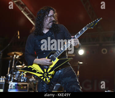 Miami , fl - 17 aprile: oz fox di stryper esegue al magic city casino on April 17, 2015 a Miami in Florida persone: oz fox Foto Stock