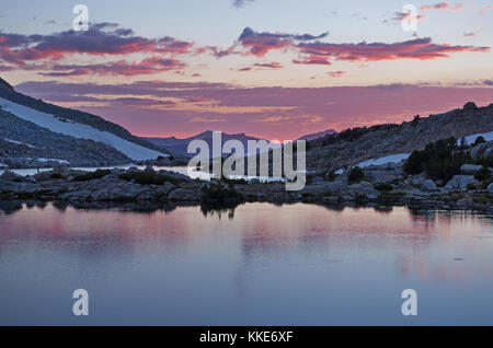 Tramonto sui laghi di Darwin in Kings Canyon National Park della California Foto Stock