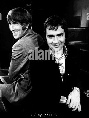 Peter Cook Dudley Moore Buona sera 1974 Foto Stock