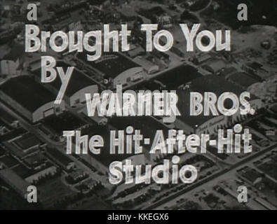 I Warner Brothers Studios hanno avuto un ruolo fondamentale nel film del 1936 "la foresta pietrificata". Il trailer del film, che mostra i momenti chiave, mette in evidenza le performance di attori come Leslie Howard e Bette Davis, che sono diventati icone culturali attraverso i loro ruoli. Foto Stock