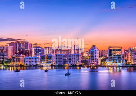 Sarasota, Florida, Stati Uniti d'America skyline sulla baia. Foto Stock