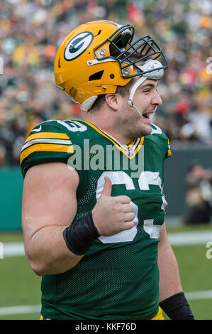 3 dicembre 2017: Green Bay Packers center Corey Linsley #63 durante la NFL partita di calcio tra il Tampa Bay Buccaneers e il Green Bay Packers al Lambeau Field di Green Bay, WI. Packers sconfitti i bucanieri in 26-20 ore di lavoro straordinario. John Fisher/CSM Foto Stock