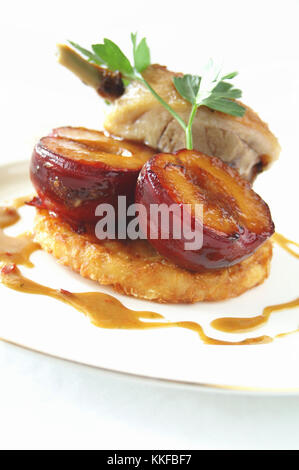 Anatra arrosto con prugna Foto Stock