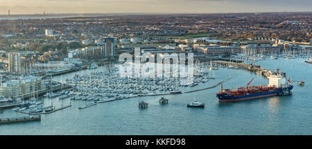 Royal Clarence marina, cumbria, fisher gosport, Portsmouth Porto, Hampshire, Inghilterra, Gran Bretagna, Regno Unito Regno Unito novembre 2017 Foto Stock