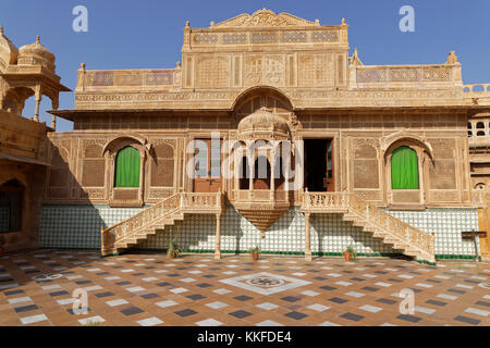 JAISALMER, INDIA, 1 novembre 2017 : Mandir Palace è stata la residenza dei sovrani di Jaisalmer per più di 2 secoli. Jaisalmer è talvolta cal Foto Stock