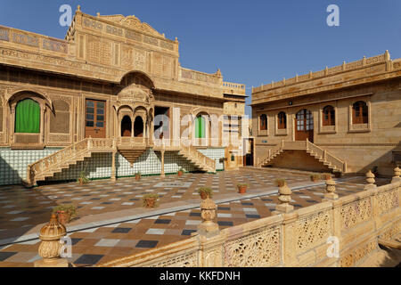 JAISALMER, INDIA, 1 novembre 2017 : Mandir Palace è stata la residenza dei sovrani di Jaisalmer per più di 2 secoli. Jaisalmer è talvolta cal Foto Stock