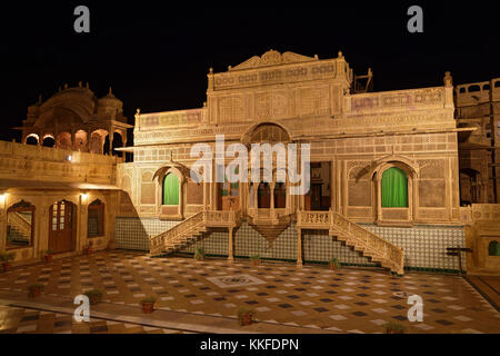 JAISALMER, INDIA, 1 novembre 2017 : Mandir Palace è stata la residenza dei sovrani di Jaisalmer per più di 2 secoli. Jaisalmer è talvolta cal Foto Stock