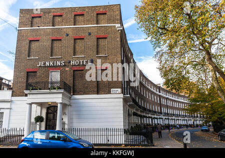 Cartwright Gardens, Bloomsbury, Londra, Inghilterra, Regno Unito. Foto Stock