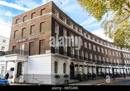 Cartwright Gardens, Bloomsbury, Londra, Inghilterra, Regno Unito. Foto Stock