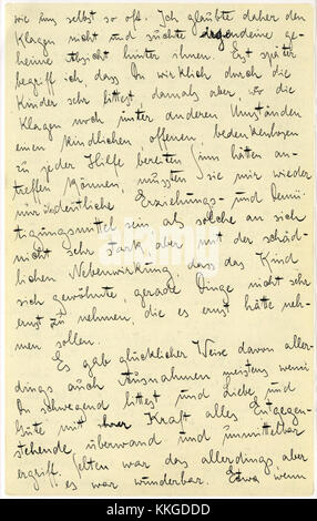 Questa immagine fa riferimento a una lettera di Franz Kafka a suo padre. La lettera è una delle opere più personali e significative di Kafka, che offre approfondimenti sulla sua complessa relazione con suo padre. Foto Stock