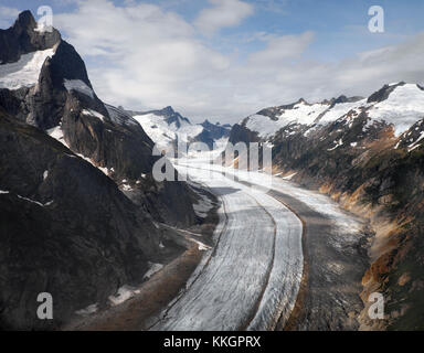 Vista aerea di un ghiacciaio in Juneau campi di ghiaccio in Alaska, Stati Uniti. Foto Stock