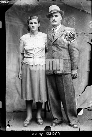 Cuplu CA 20140105 rappresenta un'immagine o un riferimento, probabilmente documentando un evento o una scena catturati nel 2014, ma è necessario un contesto specifico per comprenderne il significato. Foto Stock