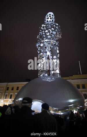 Scultura in acciaio da pekka kauhanen raffigura un eroe del finlandese della guerra d'inverno 1939-40. Credito: hannu mononen/alamy live news Foto Stock