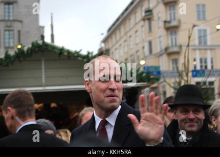 Helsinki, Finlandia. Il 30 novembre 2017. Il principe William visite Manta Mercatino di Natale di Helsinki, Finlandia. Heini Kettunen/Alamy Live News Foto Stock