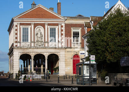 Windsor, Regno Unito. 1 dicembre, 2017. una vista di Windsor Guildhall da windsor high street. Il principe Carlo e Camilla Parker Bowles si sono sposati presso la Guildhall. Credito: mark kerrison/alamy live news Foto Stock