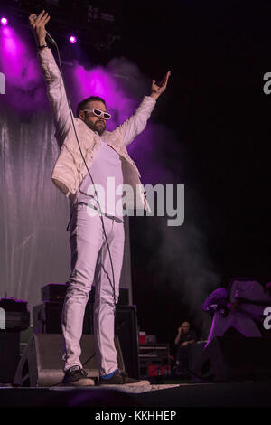 Londra, Regno Unito. 1 dicembre, 2017. indie rock band di Kasabian eseguire il primo dei due venduto mostra all'O2 Arena, Londra Inghilterra. Credito: Jason richardson/alamy live news Foto Stock