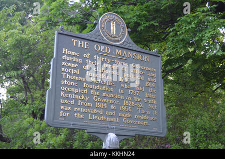 L'Old Governor's Mansion di Frankfort, Kentucky, un monumento storico, contrassegnato da una targa storica che ne riflette il significato nella storia dello stato. Foto Stock
