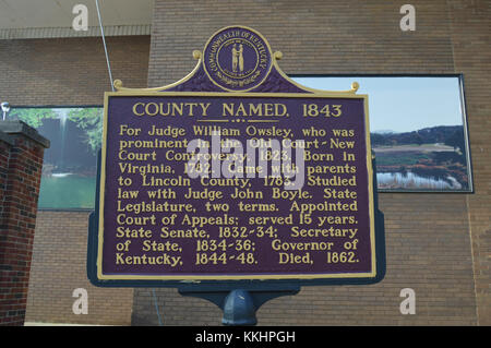 Questo simbolo storico commemora il nome di una contea nel 1843. Serve come ricordo della storia della zona, celebrando le sue origini e gli eventi che hanno portato alla sua istituzione come contea ufficiale. Foto Stock