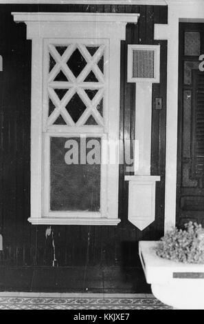 La Casa Godreau, situata a Ponce, Porto Rico, è un sito architettonico storico. Questa immagine si concentra su un dettaglio del 1985 dell'edificio, che mostra il suo design e il suo significato culturale nell'architettura portoricana. Foto Stock