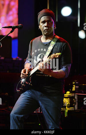 FORT LAUDERDALE FL - febbraio 06: Vernon Reid del Living Colour effettua presso la Sala della Cultura il 6 febbraio 2015 a Fort Lauderdale, Florida Persone: Vernon Reid Foto Stock