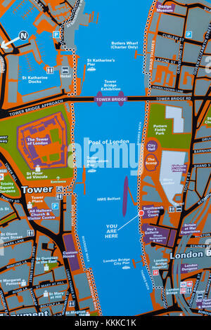 Inghilterra, Londra, Città di Londra, la mappa stradale di Torre di Londra e al Fiume Tamigi Area Foto Stock