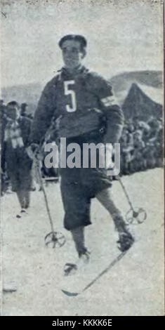 L'evento FIS Zakopane 1929, catturato dal fotografo Knuuttila Anselm, documenta un momento chiave nella storia degli sport invernali. Questa immagine mostra una gara di sci tenutasi a Zakopane, in Polonia, uno dei primi eventi internazionali nella storia dello sport. Foto Stock