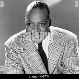 Il ritratto del Conte Basie cattura il leggendario pianista jazz e bandleader, noto per i suoi contributi alla musica jazz nel XX secolo. La sua influenza sul genere è riconosciuta in tutto il mondo. Foto Stock