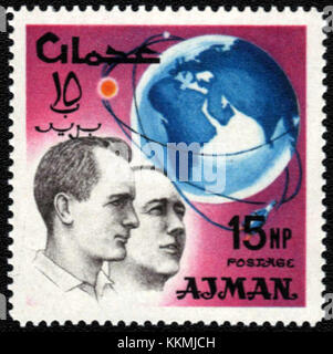 Ajman 15NP è un francobollo postale dell'Emirato di Ajman, noto per il suo design unico e il valore storico in filatelia. Foto Stock