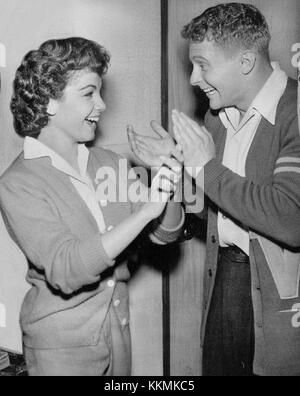 Un ritratto di Annette Funicello nel 1959, che cattura l'attrice e cantante durante il suo passaggio da Mouseketeer a pop star. Foto Stock