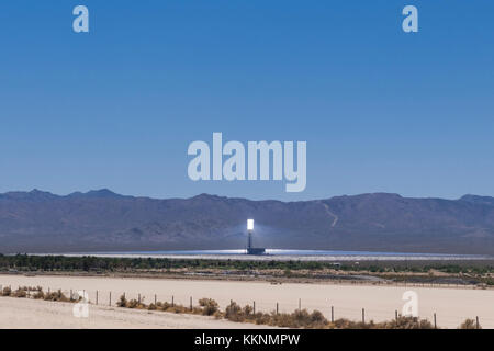 Energia solare termica power station IVANPAH, Deserto Mojave, Nipton, CALIFORNIA, STATI UNITI D'AMERICA Foto Stock