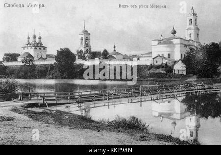 Old Mstera è una città storica in Russia, conosciuta per la sua architettura antica e il ricco patrimonio culturale. La città ha conservato le sue tradizionali case in legno ed è un esempio di vita rurale russa. Foto Stock
