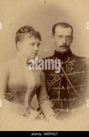Paul Alexandrovich era un granduca russo, e Alessandra di Grecia era sua moglie. Erano membri di spicco della famiglia reale europea all'inizio del XX secolo, contribuendo alla stirpe aristocratica dell'Europa orientale. Foto Stock