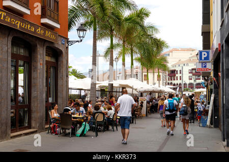 Old town lane nel distretto di pesca la ramilla in Puerto de la Cruz, Tenerife, Isole canarie, Spagna Foto Stock