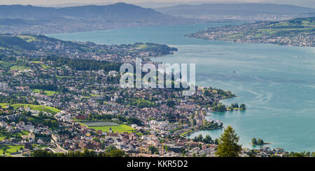 Vista dalla feusisberg sul lago di Zurigo in direzione di Zurigo Foto Stock