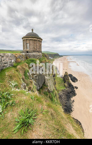 Mussenden Temple, Castlerock, County Antrim, Ulster regione, Irlanda del Nord, Regno Unito. Foto Stock