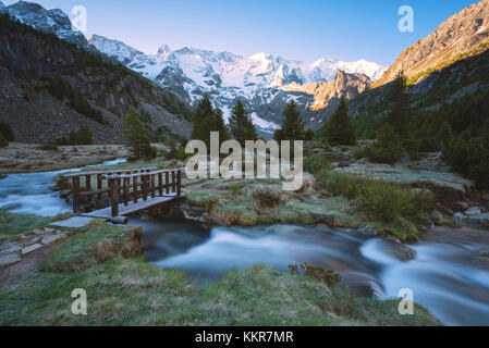 Aviolo lago nel parco dell'Adamello, in provincia di Brescia, lombardia distretto, l'Italia, l'Europa. Foto Stock