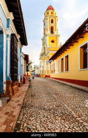 Una tipica scena di strada in Trinidad, Cuba Foto Stock