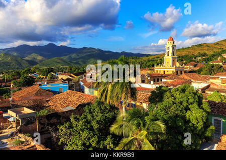 Una tipica scena di strada in Trinidad, Cuba Foto Stock