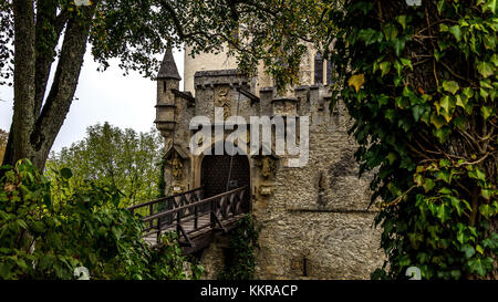 Il castello Lichtensteiun vicino al villaggio Honau Foto Stock