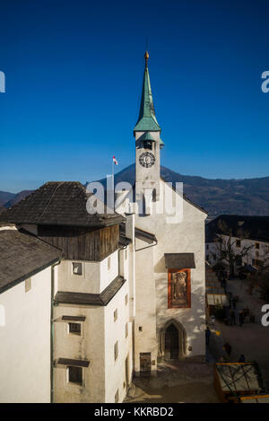 Austria salisburghese, Salisburgo, Schloss castello Hohensalzburg, il castello di chiesa Foto Stock