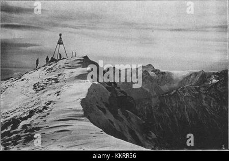 Fotografia del 1923 che mostra la vista dal Monte Kepe verso la catena montuosa del Triglav in Slovenia. Foto Stock