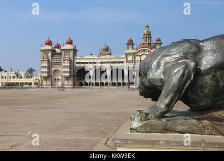 Il Palazzo di Mysore in Karnataka India meridionale - Palast in Mysore - Indien Foto Stock