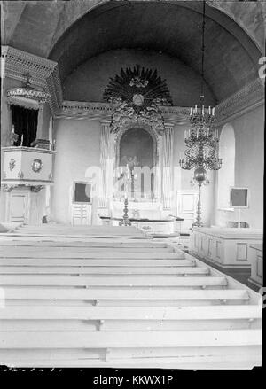 Fasterna kyrka, situata in Svezia, è una chiesa storica registrata sotto il riferimento KMB 1600020011605. Conosciuta per la sua bellezza architettonica e il suo significato religioso, rimane un sito chiave nella regione. Foto Stock