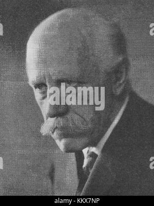 Fridtjof Nansen, un famoso esploratore e scienziato norvegese, viene catturato in questa immagine del 1937. Nansen è meglio conosciuto per le sue spedizioni polari e il suo lavoro umanitario. Ha dato contributi significativi sia all'esplorazione dell'Artico che al campo oceanografico. Foto Stock